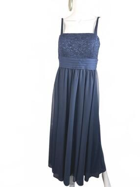 Beautiful R&M Richards Size 8 Tall Dress